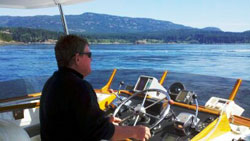 vern-driving-boat