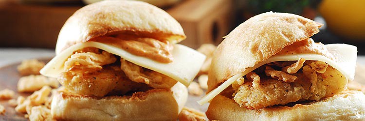 497-outlaw chicken-sliders-750x250