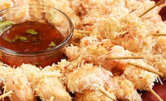 0143-coconut-shrimp-chili-sauce-skewers-app-750x250