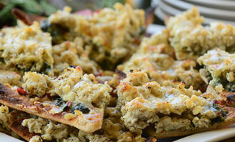 0856-sausalito-chicken-flatbread-triangles-750x250