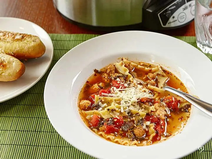 Slow Cooked Lasagna Soup with Italian Bread